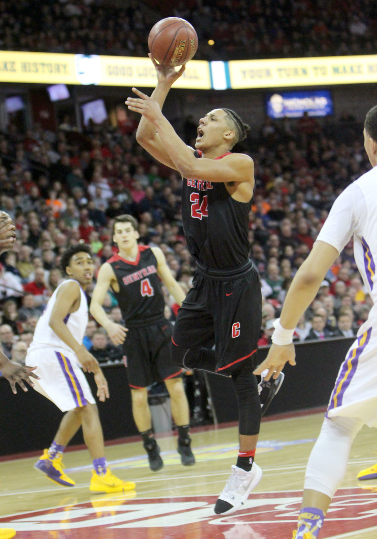 March 15: La Crosse Central vs. Milwaukee Washington